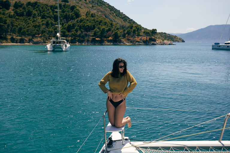 Nauplia: Crucero en catamarán con comida y bebida