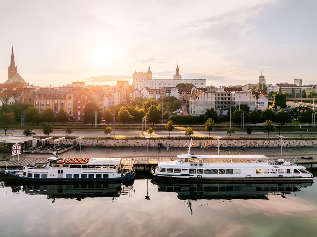 Szczecin: cruise around the port