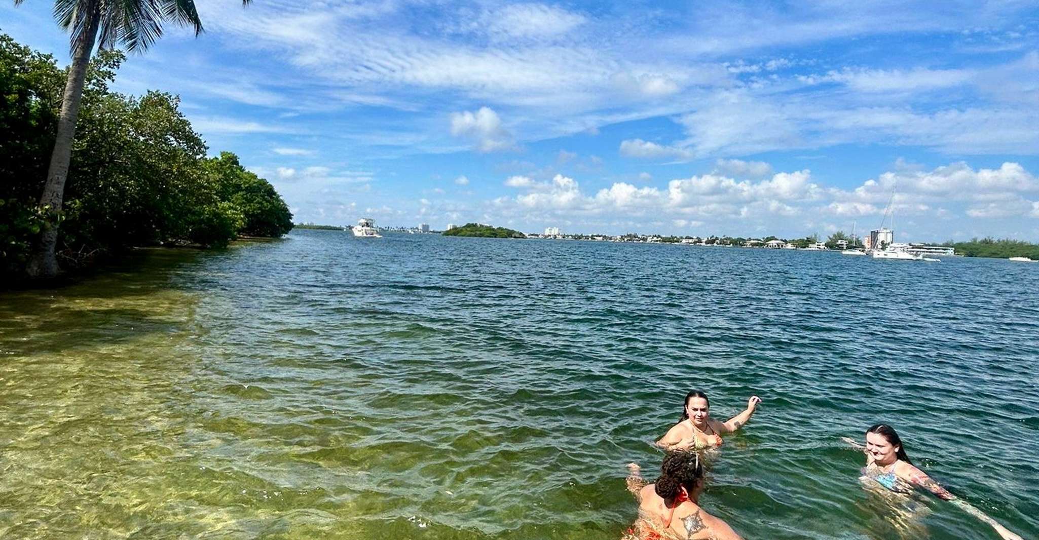Miami: 4-Hour Island Hopping Boat Trip with Floating Mat photo 4