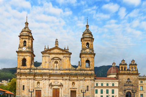 Bogotá: stadshighlights en Guatavita El Dorado-meer dagtourBogotá: hoogtepunten van de stad en Guatavita El Dorado-meer dagtour