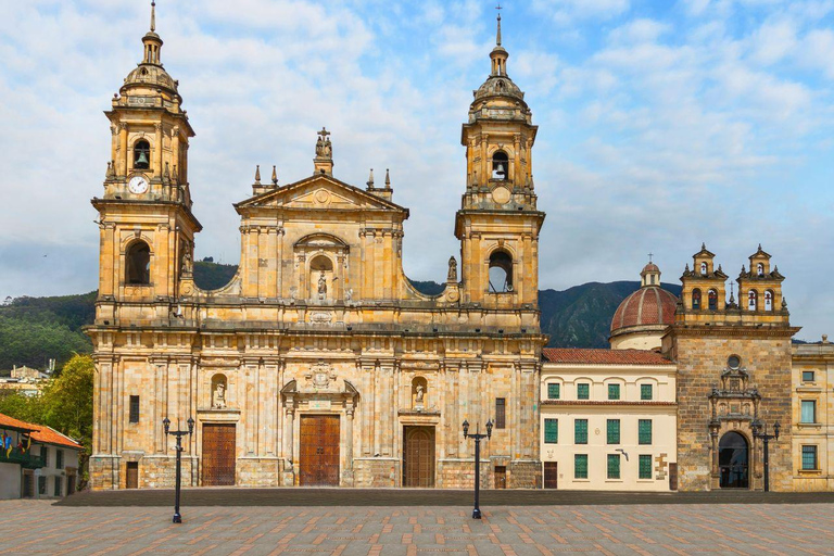 Bogotá: stadshighlights en Guatavita El Dorado-meer dagtourBogotá: hoogtepunten van de stad en Guatavita El Dorado-meer dagtour
