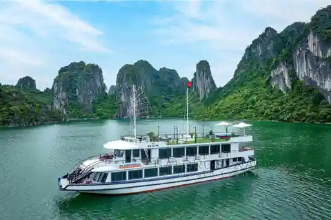 Desde Hanoi: Crucero de 1 día por la Bahía de Halong con grupos grandes y pequeños