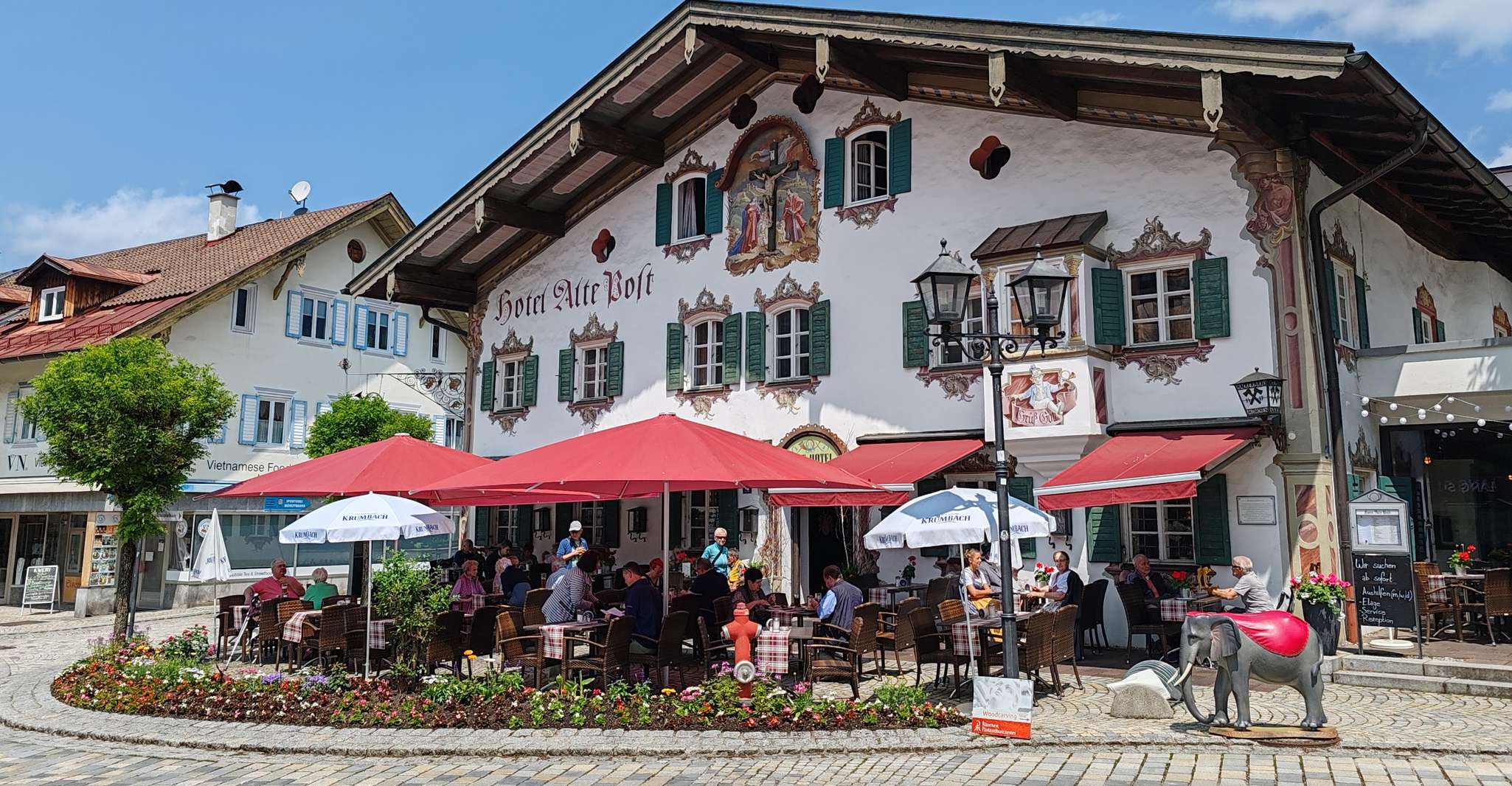 Neuschwanstein Bus Tour with Oberammergau or Alpine Coaster photo 2