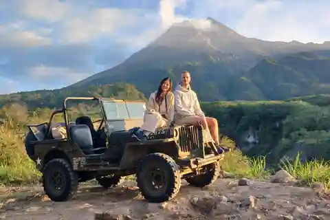 Yogyakarta: Merapi Jeep Tour e Borobudur sobem ao topo
