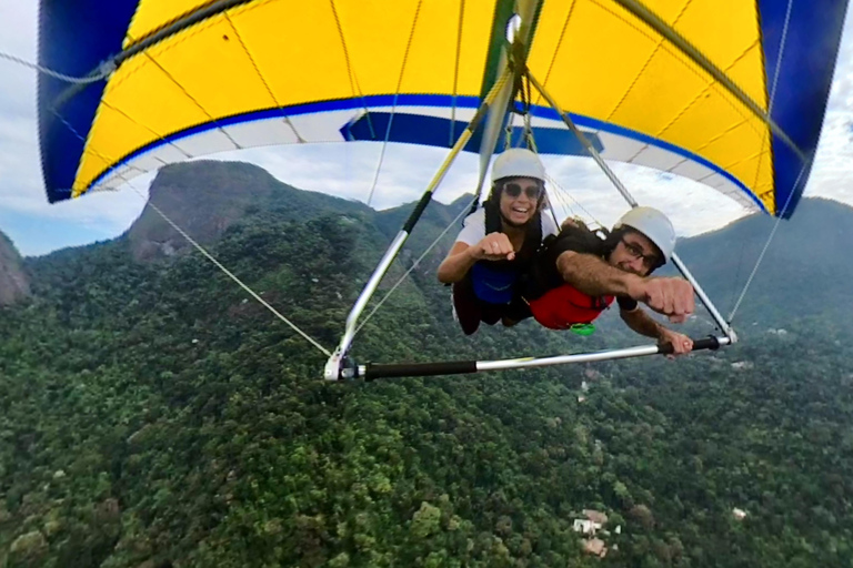 Rio de Janeiro: Unforgettable Hang Gliding Experience