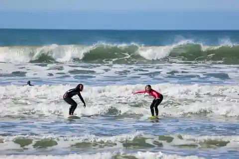 Pismo Beach: Privater Gruppen-Surfkurs - Ausrüstung inklusive!