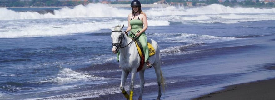 Bali : expérience d'équitation à la plage de Sanur avec transport