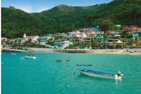 From Panama City: A Day on Taboga Island with Ferry and Lunch
