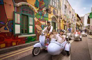 Singapur: Kampong Glam & Civic District Vespa-Seitenwagen-Fahrt