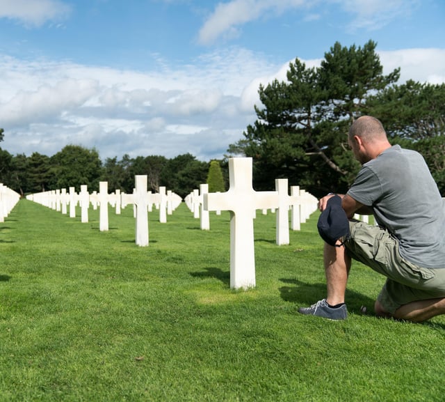 Paris: Normandie D-Day Strände Geführte Tagestour mit Mittagessen