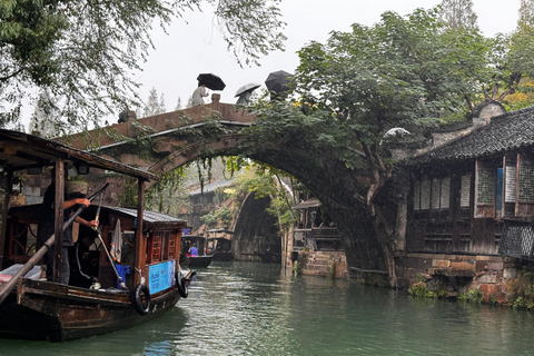From Hangzhou: 5-Day Tour to Shanghai with Cruise & Lunches