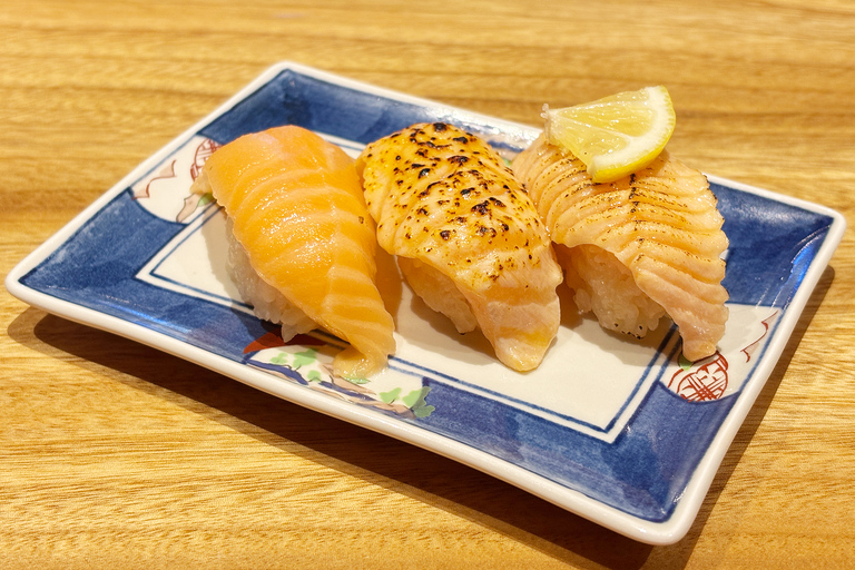 Tokyo: Shinjuku Food Tour with 15 Dishes at 4 Eateries