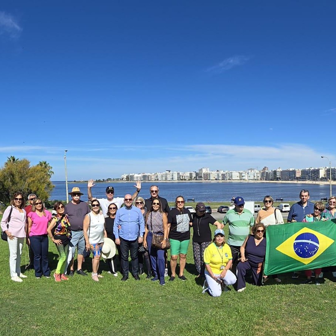 Colagem de mídia