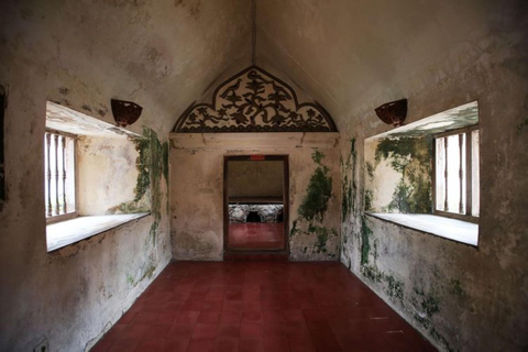 Yogyakarta City Tour; Kraton, Water Castle, Prambanan Sunset