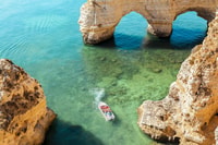 Portimão, Benagil Caves and Praia de Marinha Boat Tour - Housity