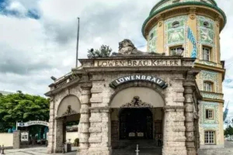 Munich: Brewery Tour with Beer Tasting & Meal at Löwenbräukeller
