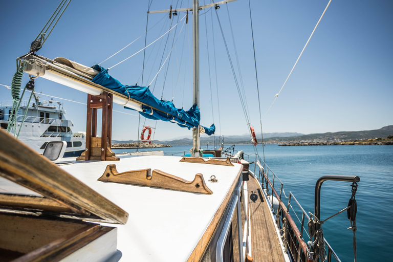 Chania: Luxury Gulet Cruise to Balos & Gramvousa with Lunch