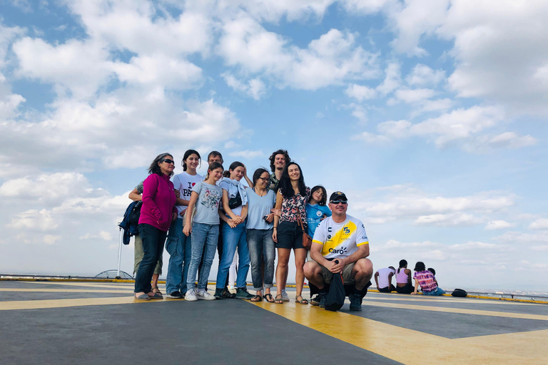 livlig stadsvandring i nairobi