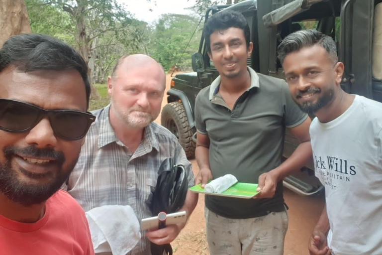 Desde Negombo Sigiriya / Dambulla y Parque Nacional de Minneriya