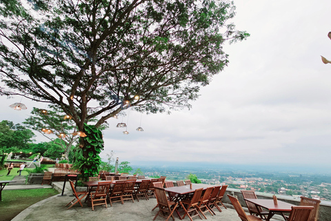 Templi e sapori: tour di Prambanan con fotografo e pranzoTempli e gusto: tour di Prambanan con fotografo e pranzo