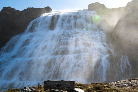 Ísafjörður: Total Solar Eclipse & Dynjandi Waterfall Tour Isafjordur: Total Solar Eclipse & Dynjandi Waterfall Tour