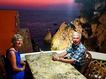 -Acapulco: High Cliff Divers Show + Sunset/Different Options