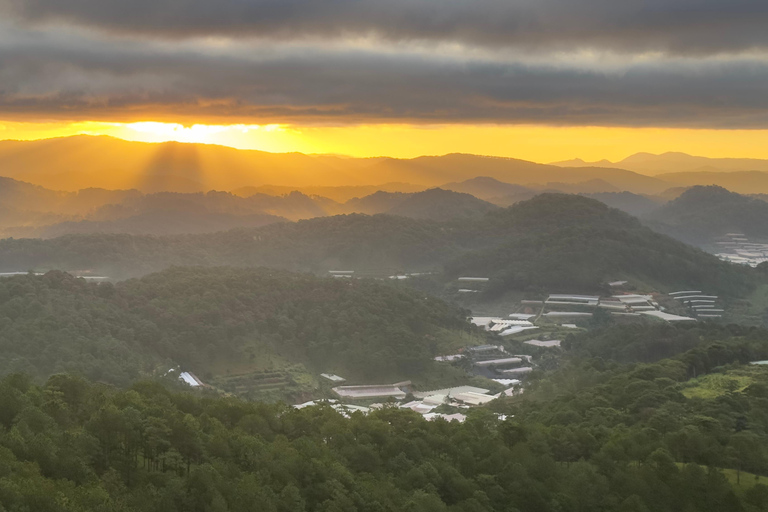 Dalat: Cloud Chasing packaged hike - Sunrise Pickup Included Group Packaged Tour - Free photo & video taken by tour guide