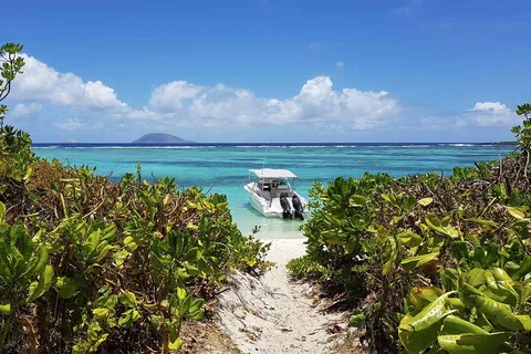 Catamaran Mauritius Cruise in the North Coasts