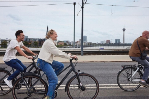 Düsseldorf: Gruppen-RadabenteuerGruppenradtour mit Leihfahrrad auf Deutsch