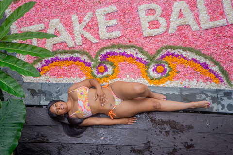 Ubud: Flower Pool Decoration with Photographer & Drone Ubud: Flower Pool Decoration with Photographer & Drone