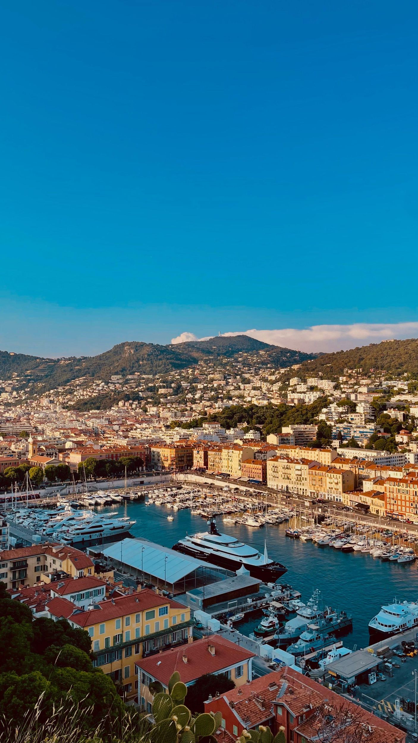 Von Nizza nach Grasse: Parfüm-, Wein- und Foodtour an der Côte d'Azur