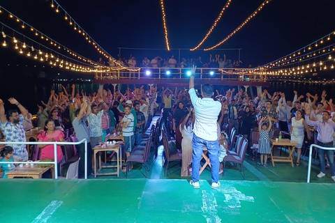 Panaji: Dinner Cruise with Drinks and Live Entertainment