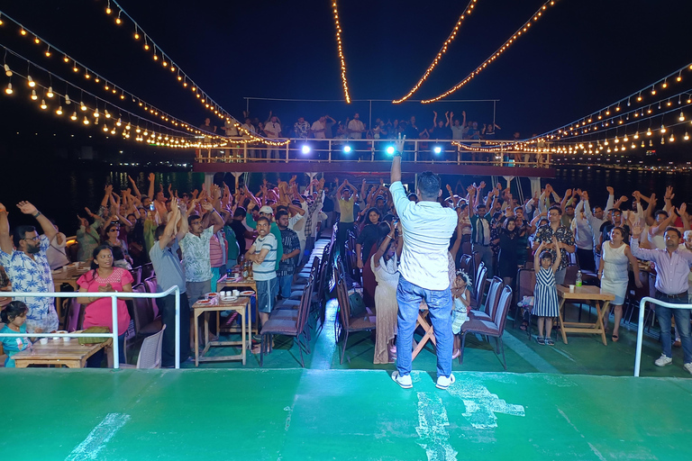 Panaji : Dîner-croisière avec boissons et spectacles