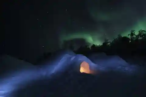 Kiruna: Bygg din egen igloo över natten