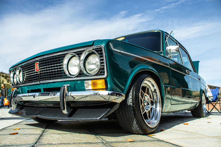 Riga: Soviet-Era City Tour in a Vintage Soviet Car