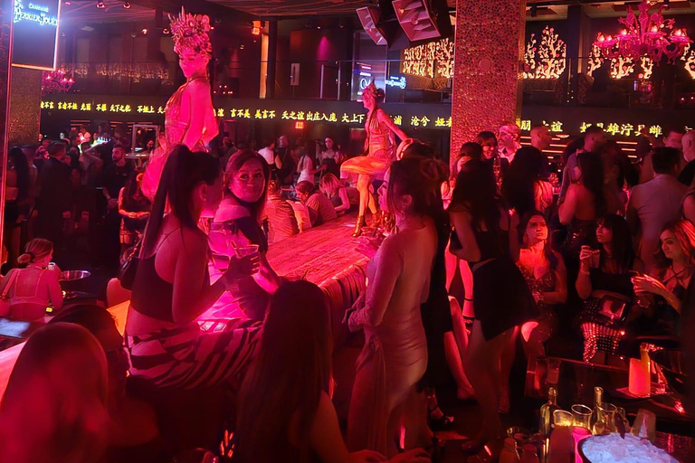 Las Vegas: Night Out at Clubs with Free Drinks and Party Bus Latin Club Crawl