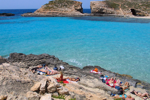 Charters privados exclusivos para a Lagoa Azul de Comino