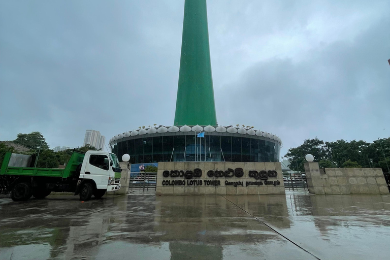 Tour de la ciudad en tuk tuk por Colombo (entradas y comida incluidas)Tour de la ciudad de Colombo en tuk con guía privado (todo incluido)