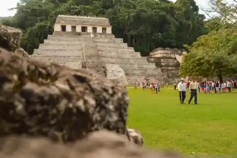 Zone archéologique de Palenque et chutes d'eau de Roberto Barrios