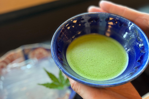 Kanazawa Wagashi Making, Kaiseki, Geisha & Samurai All Tour
