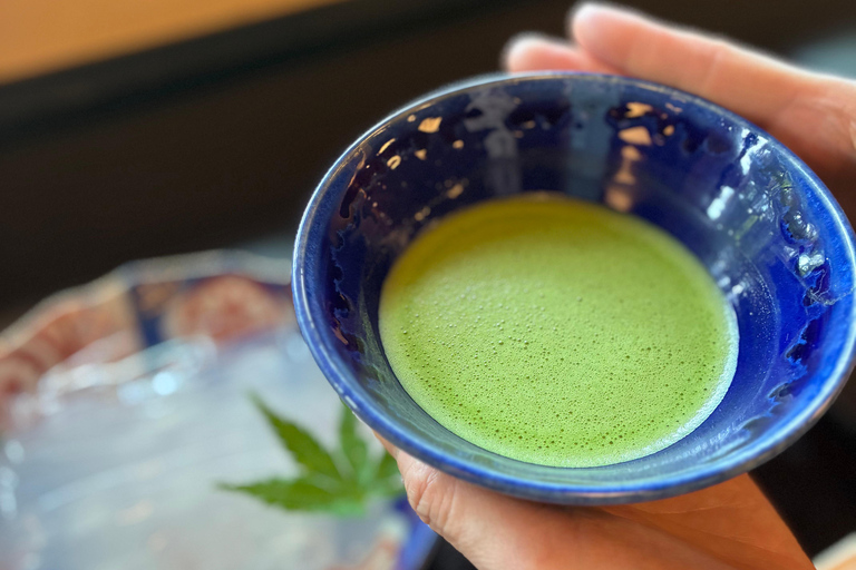 Kanazawa Wagashi Making, Kaiseki, Geisha & Samurai All Tour