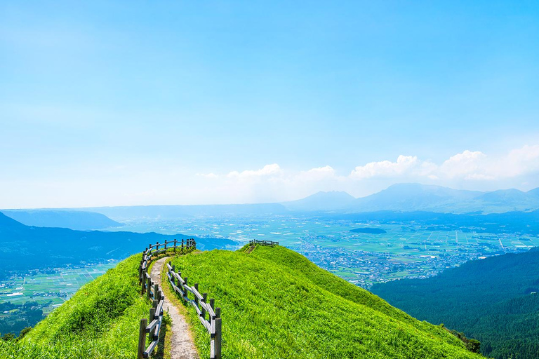 Kyushu: Escursione di una giornata intera al vulcano Aso, agli onsen e al castello di Kumamoto