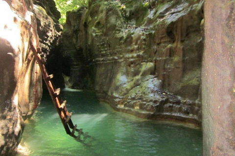 Private:Puerto Plata:Damajagua Waterfalls Tour with Tastings