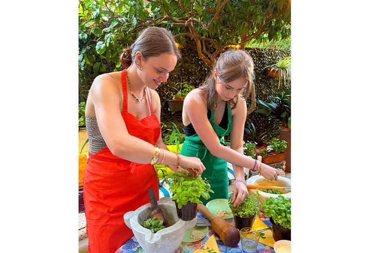 Genoa: Pesto and Walnut Sauce Lesson with World Champion and Ligurian Menu