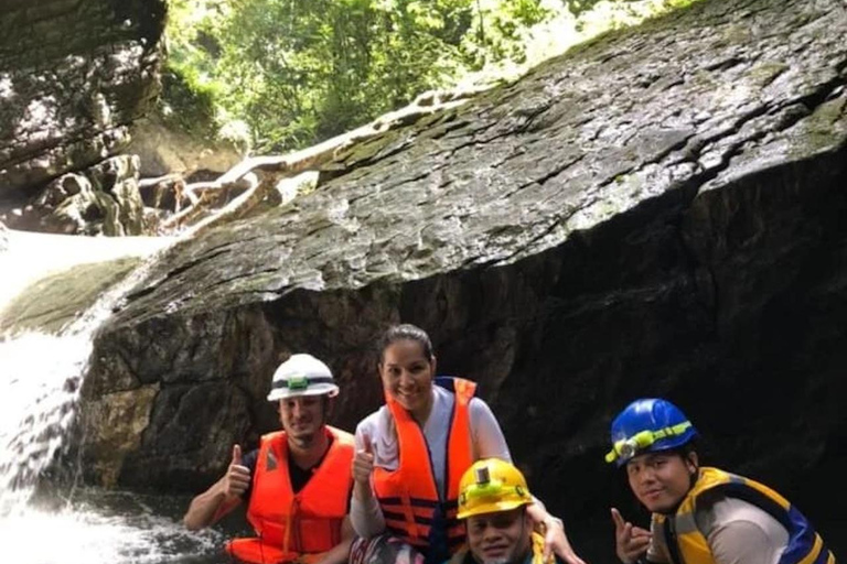 Bayano Caves Tour with Boat Ride and Kayaking