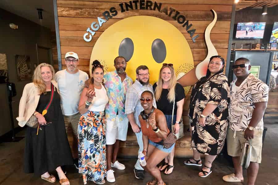 Tampa: Stadtführung durch die Zigarrenstadt mit Lounge-Besuchen im Minibus. Foto: GetYourGuide Tampa: Stadtführung durch die Zigarrenstadt mit Lounge-Besuchen im Minibus. Foto: GetYourGuide