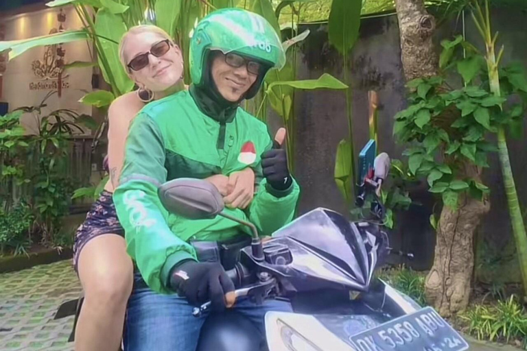 日惹：摩托车街头美食探险日惹：踏板车街头美食探险