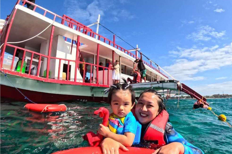 Boracay: Red Wave Island Hopping Tour with Water Activities