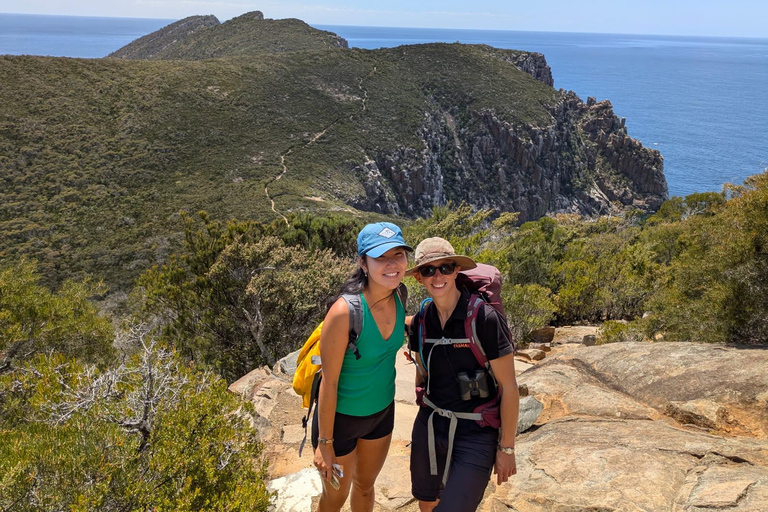 Hobart: Wineglass Bay & Cape Hauy: 2 Day Trips Iconic Hiking