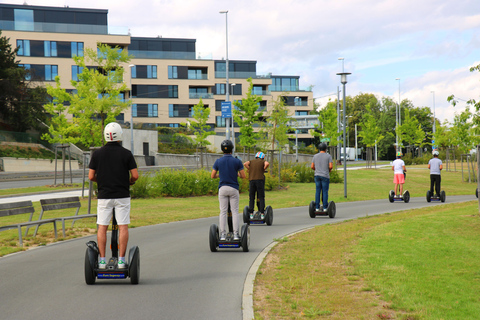 Prague : Visite guidée d'une demi-journée en Segway et E-ScooterCircuit combiné privé de 3 heures en Segway et E-scooter